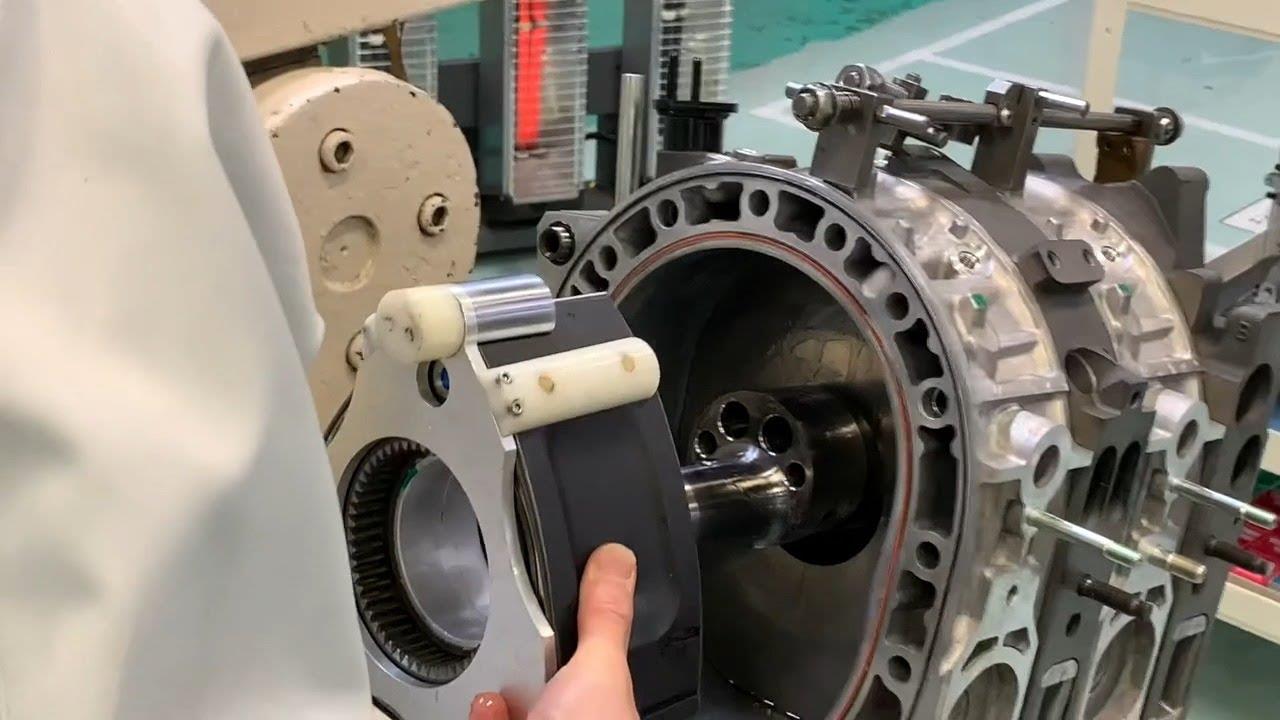 (Video) Rotary engine assembly process