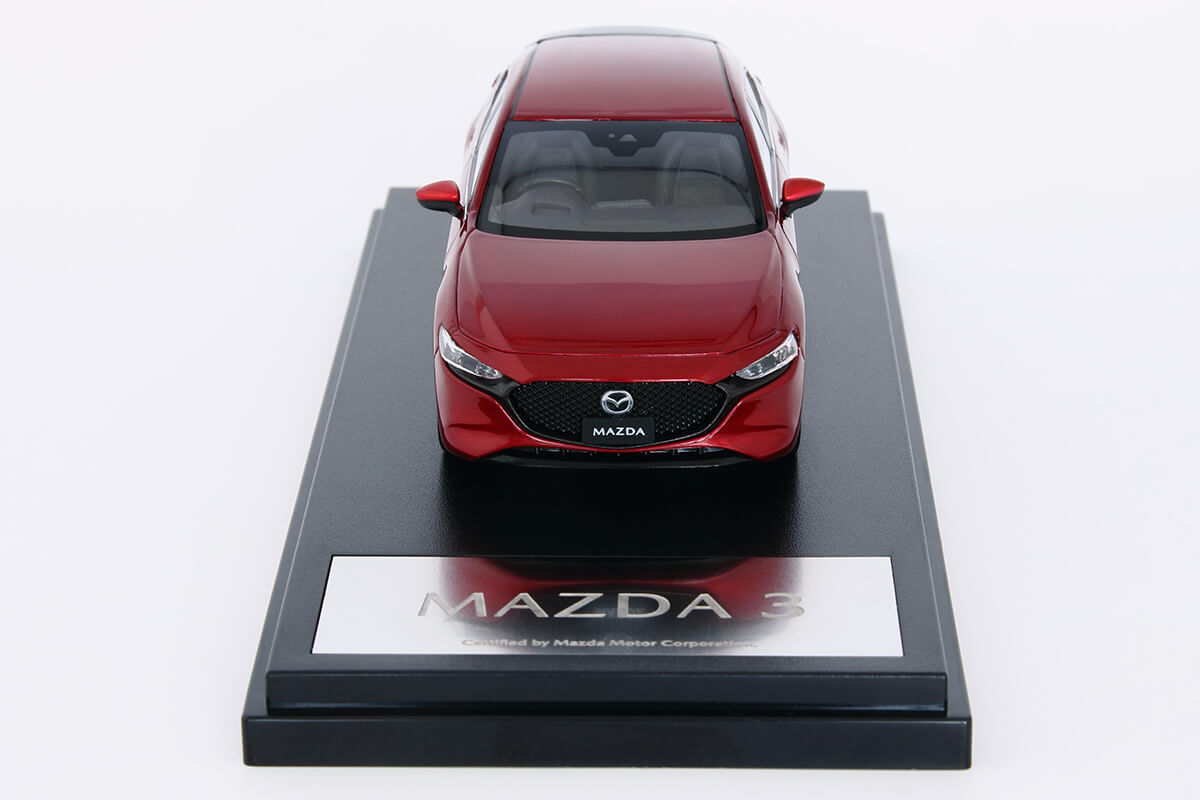 1:43 Mazda3 5HB Skyactiv-X 2019 Soul Red Crystal Metallic Diecast Models Car