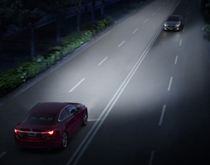 Mazda Alh アダプティブledヘッドライト アクティブセーフティ技術 事故を未然に防止する